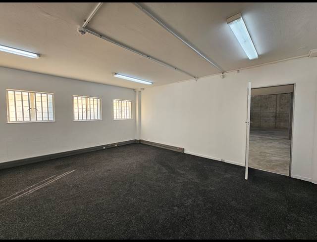 477M² WAREHOUSE TO LET IN LINBRO PARK